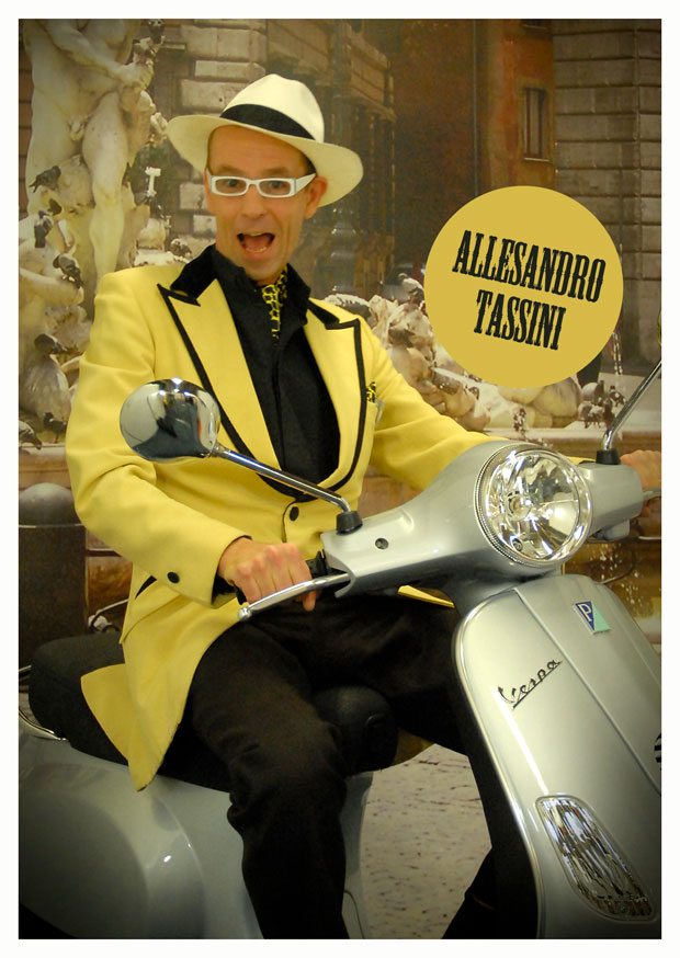 Alessandro Tassini op z'n scooter