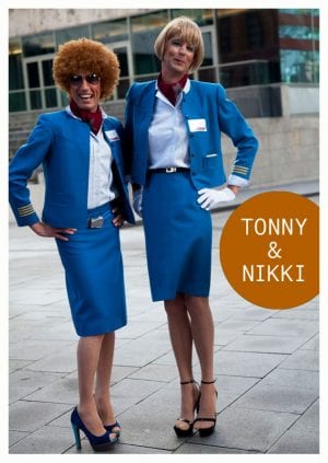 Tonny & Nikki – De twee stewardessen